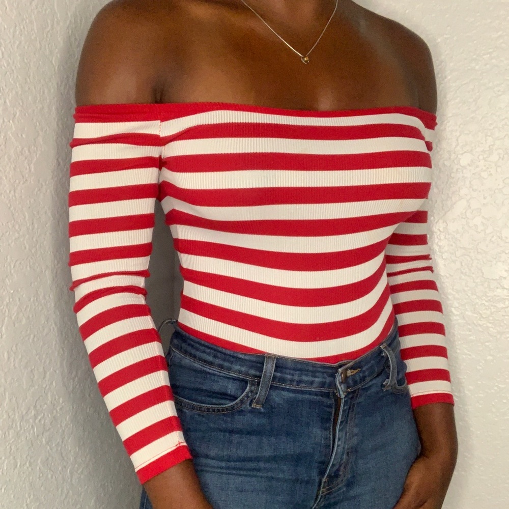 Red & white striped off the shoulder body suit❤️